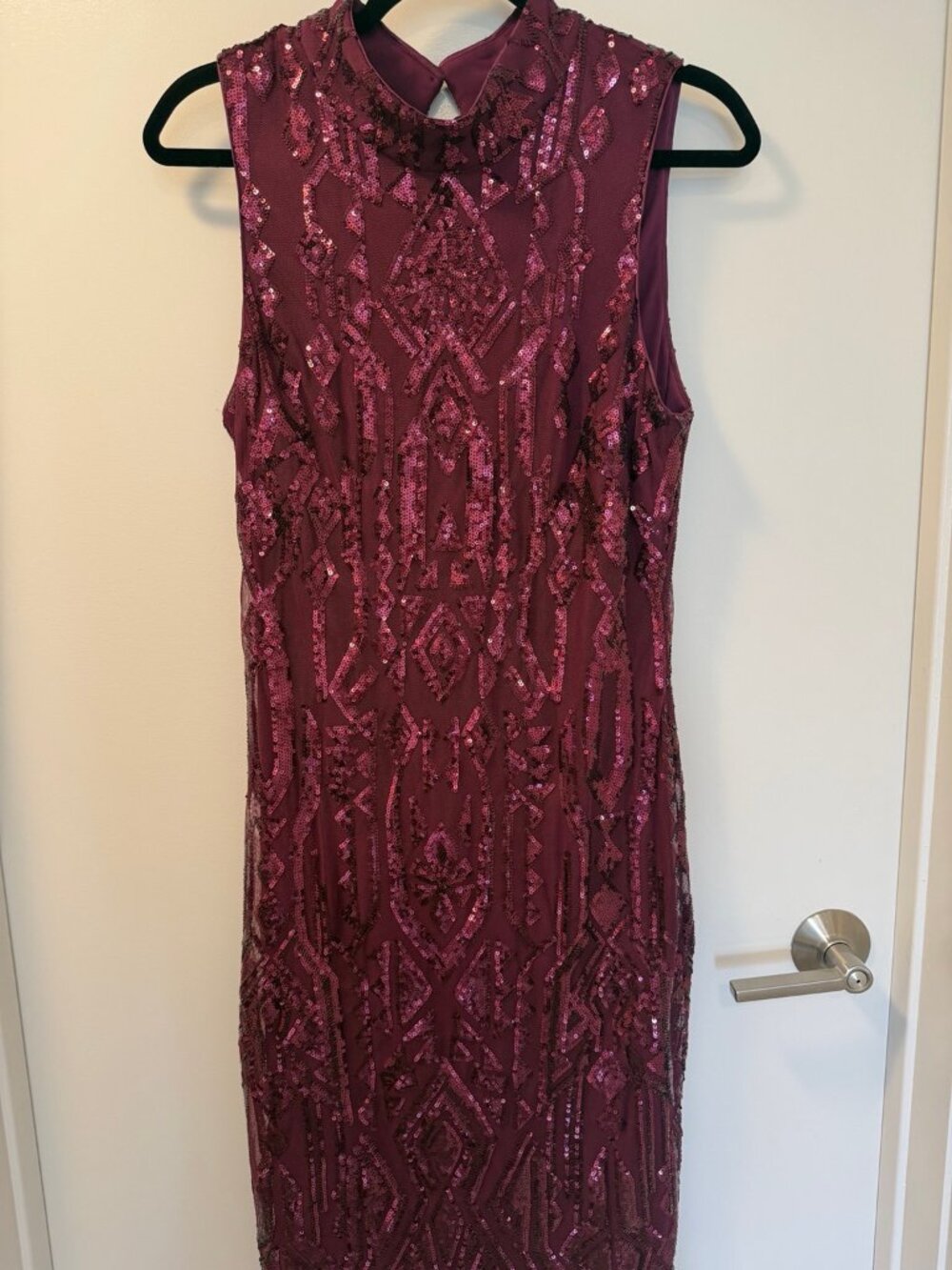 Vince Camuto Burgundy Geometric Sequin Sleeveless Keyhole Dress 10